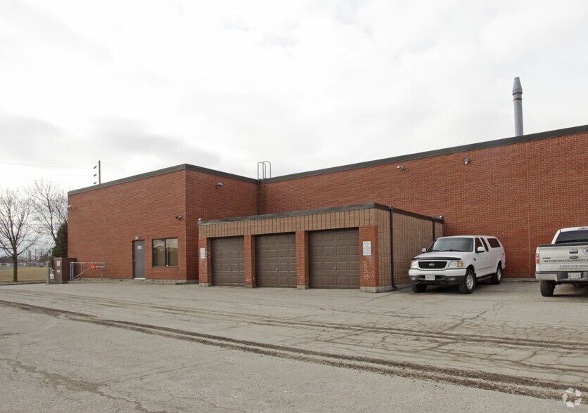 More Photos Of 195 Claireville Dr, Toronto Warehouse For Lease