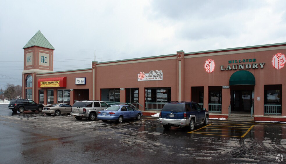 More Photos Of 11-19 4th Ave, Oswego General Retail For Lease