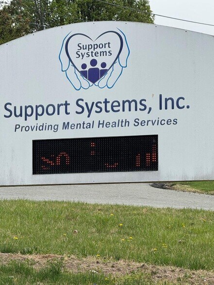 More Photos Of 1748 S Main St, Rocky Mount Office For Sale