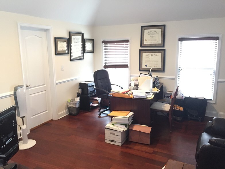 More Photos Of 224 Johnson Ave, Hackensack Office For Lease
