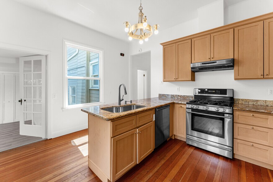 More Photos Of 126 N Ellsworth Ave, San Mateo Apartments For Sale