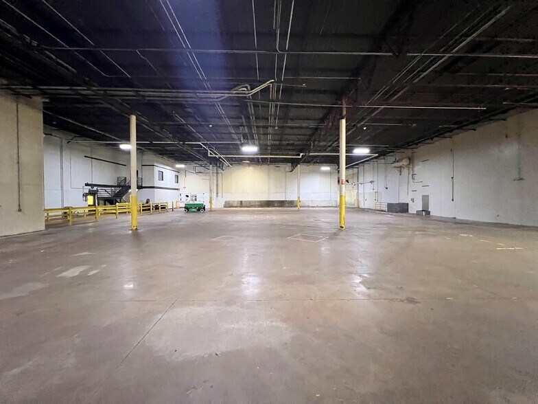 More Photos Of 3638-4000 Dan Morton Dr, Dallas Food Processing For Lease