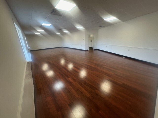 More Photos Of 3920 Kennett Pike, Wilmington Storefront For Lease