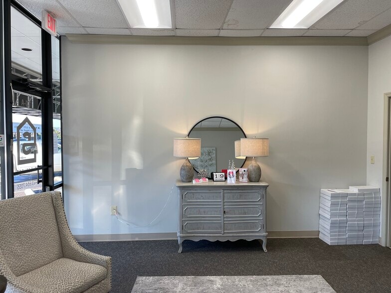 More Photos Of 6872 McCutcheon Rd, Chattanooga Storefront For Sale