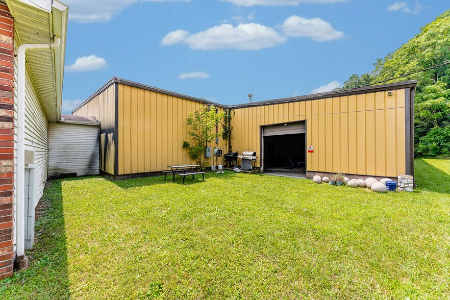 More Photos Of 1065 Greenbag Rd, Morgantown Industrial For Lease