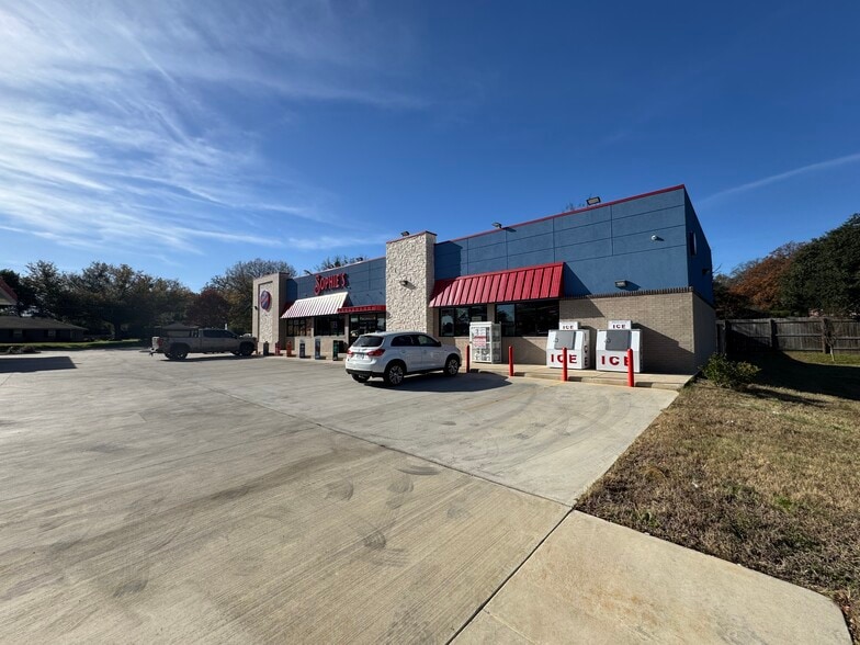 More Photos Of 5315 Troup Hwy, Tyler General Retail For Sale