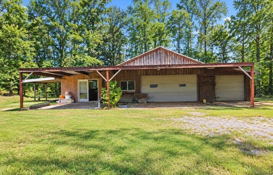 More Photos Of 13790 Veterans Memorial Hwy, Winston Office Residential For Sale
