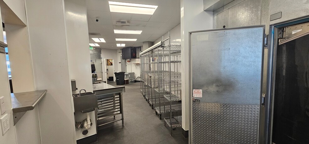 More Photos Of 114 Channel St, San Francisco Specialty For Lease