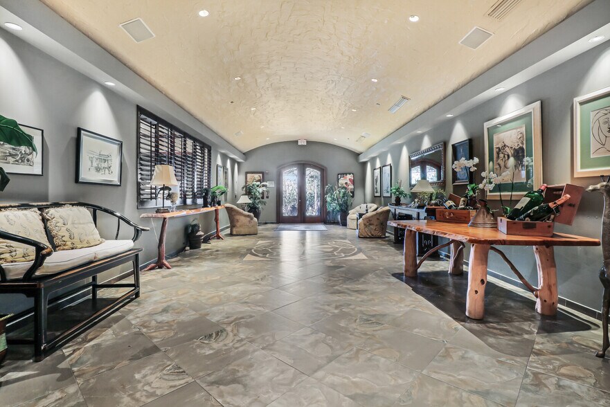 More Photos Of 4351 NE 12th Ter, Oakland Park Restaurant For Sale