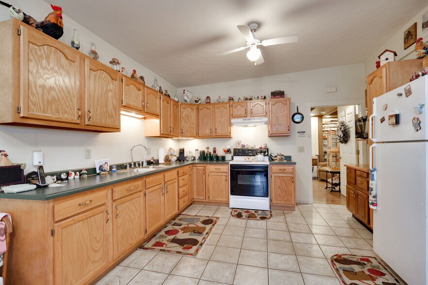 More Photos Of 46 Jefferson St, Brookville Storefront Retail Residential For Sale