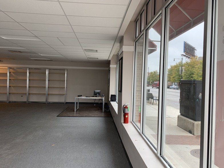 More Photos Of 4801-4821 W Irving Park Rd, Chicago Storefront Retail Office For Lease