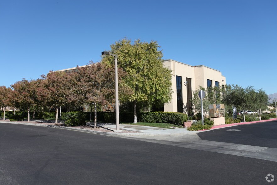 More Photos Of 1707 Village Center Cir, Las Vegas Office For Lease