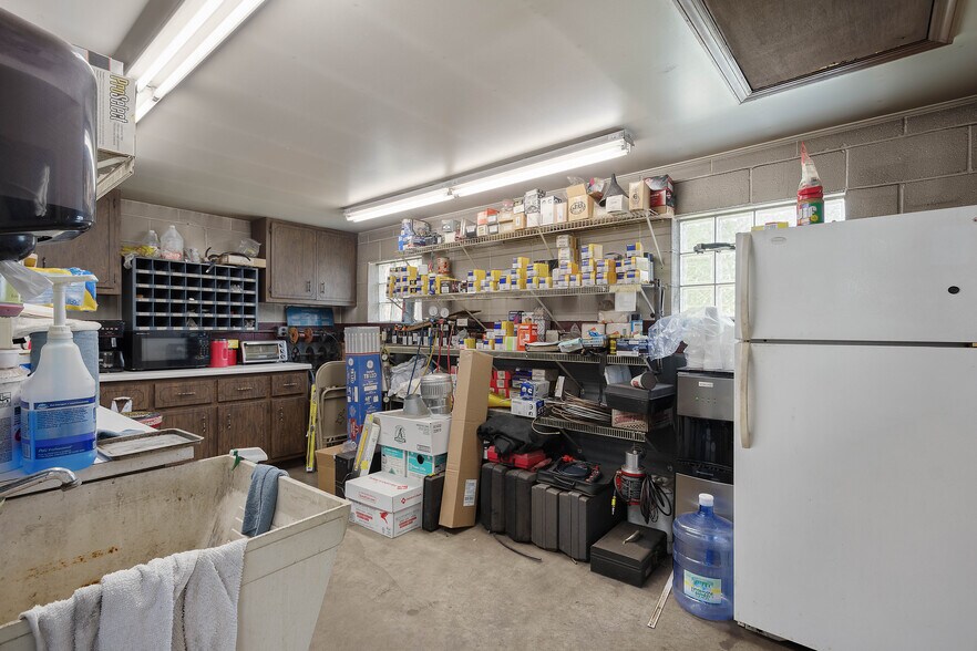 More Photos Of 306 Maple Creek Rd, Charleroi Auto Repair For Sale