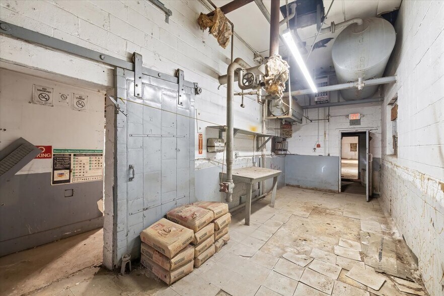 More Photos Of 15 Harold St, Westwood Manufacturing For Sale