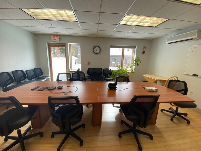 More Photos Of 15 Research Dr, Amherst Office For Sale