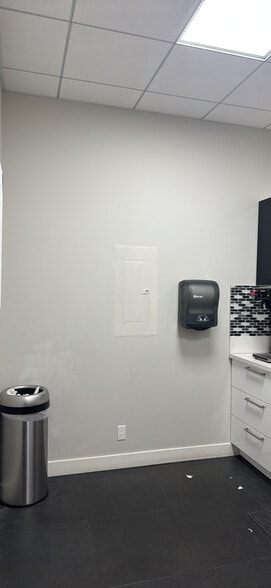 More Photos Of 22750 Hawthorne Blvd, Torrance Unknown For Lease