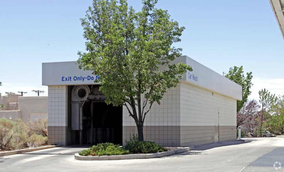 More Photos Of 6940 Montgomery Blvd NE, Albuquerque Service Station For Sale