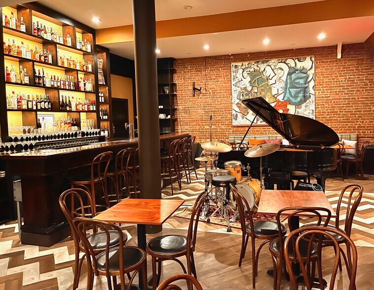 More Photos Of 356-358 W 40th St, New York Loft Creative Space For Lease