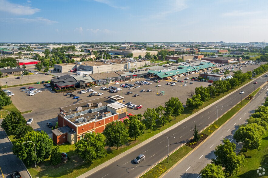 More Photos Of 11690 Boul Salaberry, Dollard-des-Ormeaux Unknown For Lease