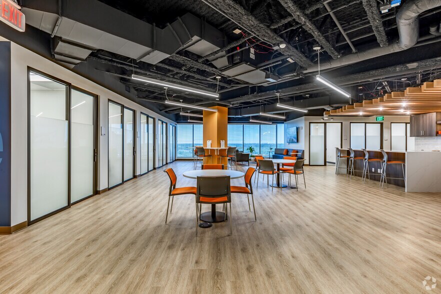 More Photos Of 1901 Ulmerton Rd, Clearwater Coworking Space