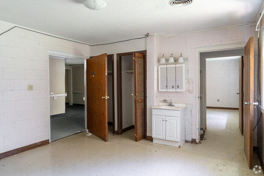 More Photos Of 306 S Allen Rd, Wake Forest Apartments For Sale