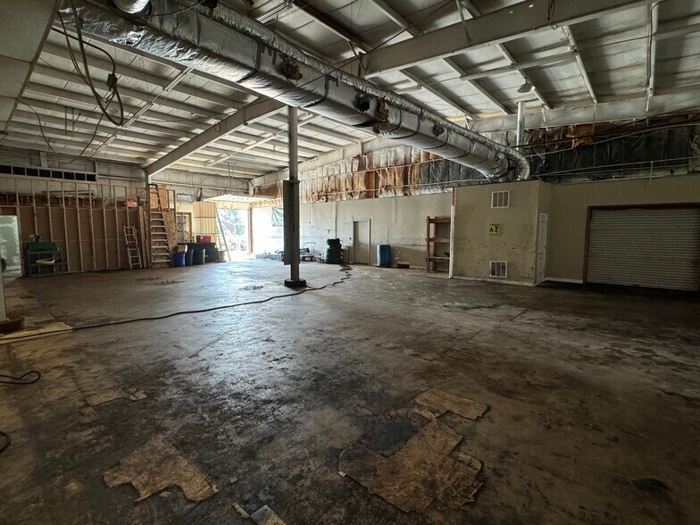 More Photos Of 2433 Von Esch Rd, Joliet Warehouse For Lease