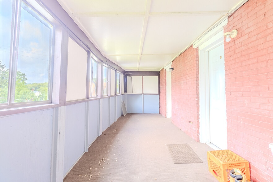 More Photos Of 5801 Lincoln Ave, Export Apartments For Sale