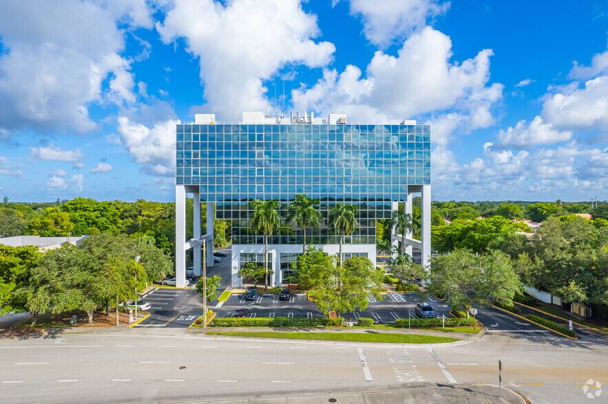 More Photos Of 210 N University Dr, Coral Springs Office For Lease