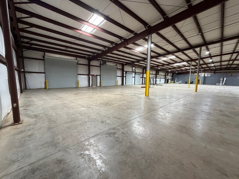 More Photos Of 214 Industrial Park Dr, Soddy-Daisy Manufacturing For Lease