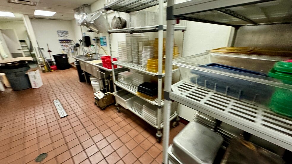 More Photos Of 3333 Hwy 10 E, Moorhead Restaurant For Lease