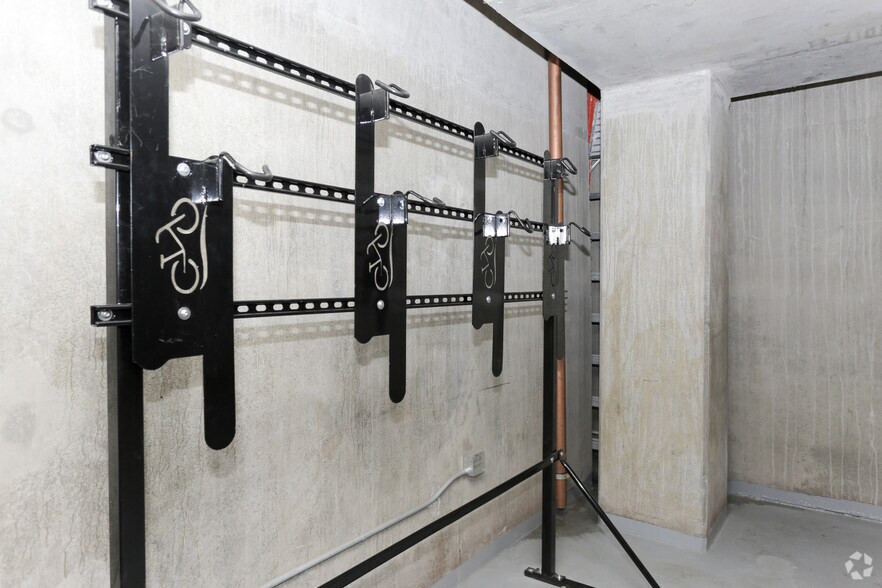 More Photos Of 1200 S Figueroa St, Los Angeles Apartments For Lease