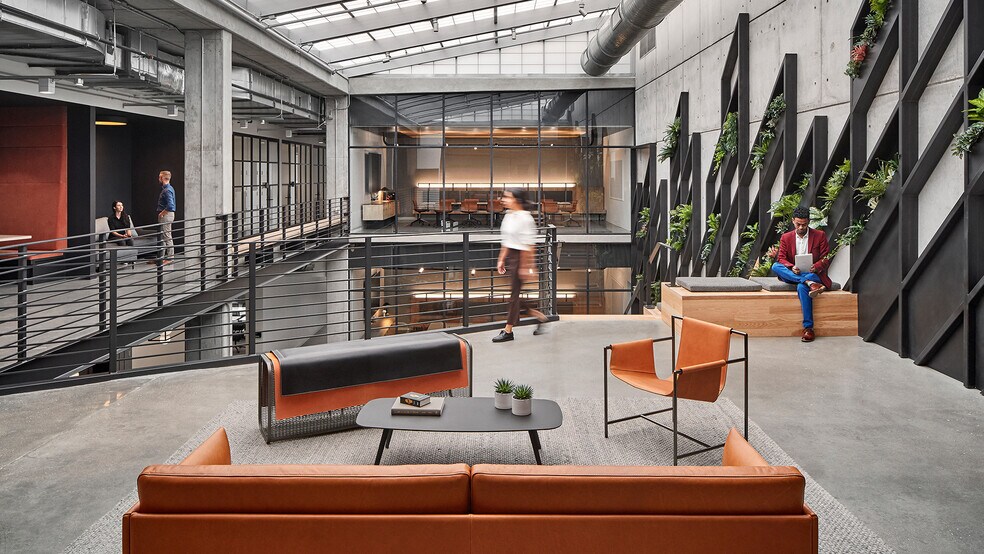 More Photos Of 2010 S Lamar Blvd, Austin Office For Lease