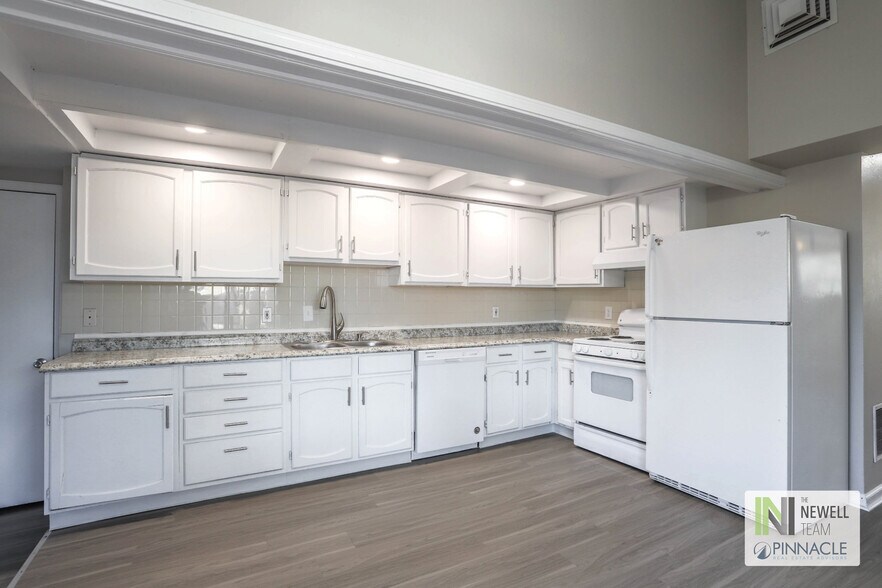 More Photos Of 538 S Ames St, Lakewood Apartments For Sale