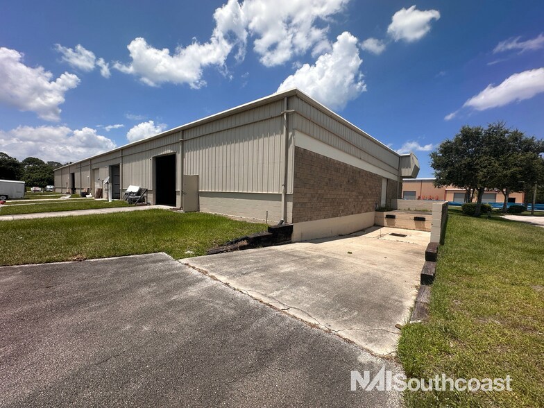 More Photos Of 4101-4119 Bandy Blvd, Fort Pierce Unknown For Lease