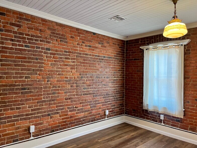 More Photos Of 437-439 Main St, Placerville Storefront Retail Office For Lease