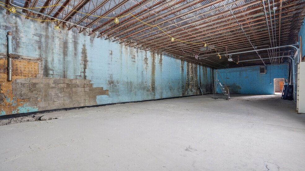 More Photos Of 2750 Banksville Rd, Pittsburgh Warehouse For Sale