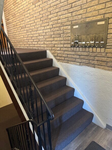 More Photos Of 3853 Delmar Ave, Cincinnati Apartments For Sale