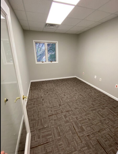 More Photos Of 3825 Leonardtown Rd, Waldorf Office For Lease