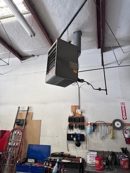 More Photos Of 3700 N Rancho Dr, Las Vegas Auto Repair For Sale