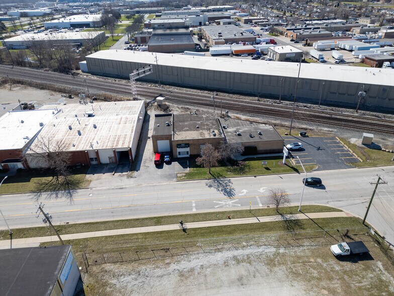 More Photos Of 4135 W 123rd St, Alsip Warehouse For Lease