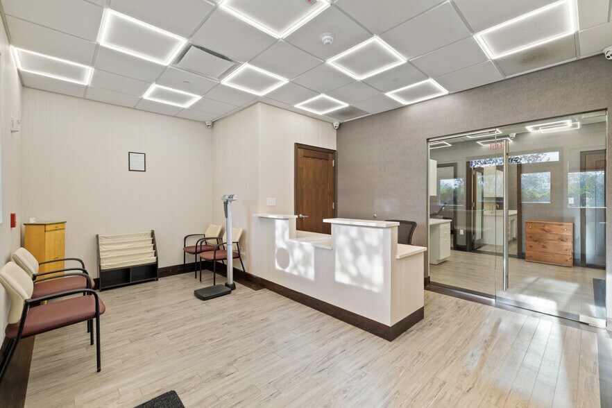 More Photos Of 5-28 Indian Rock, Suffern Unknown For Lease