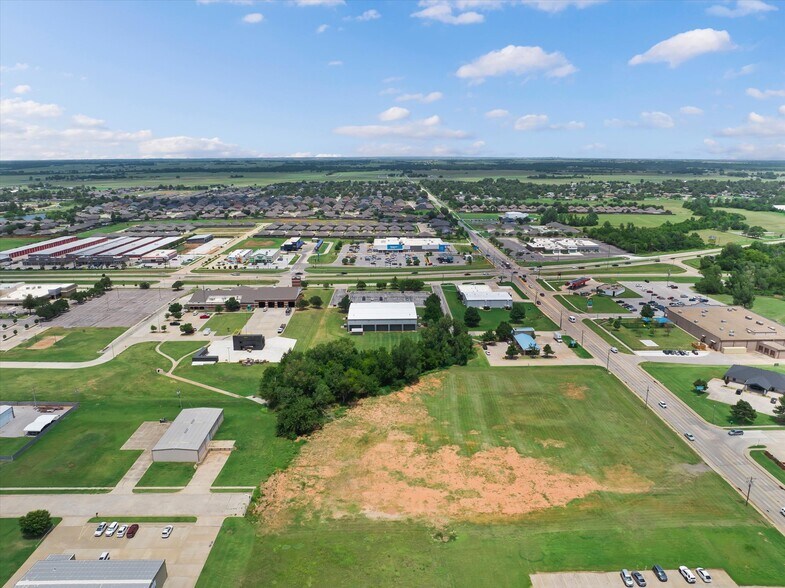 More Photos Of 301 S Yukon Pky, Yukon Land For Sale