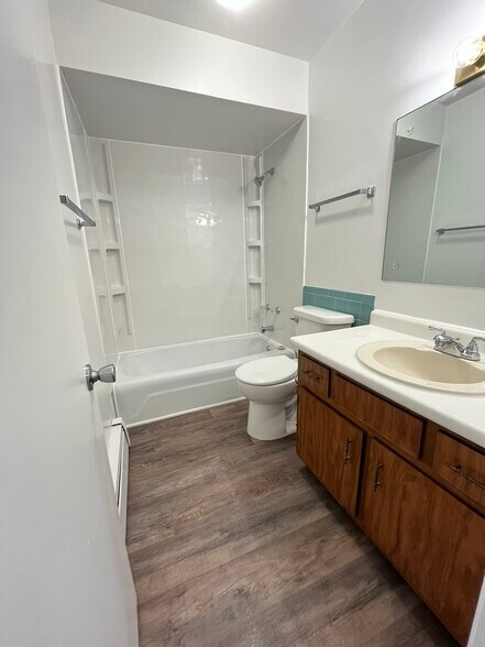 More Photos Of 101 Nicholson St, Joliet Apartments For Sale
