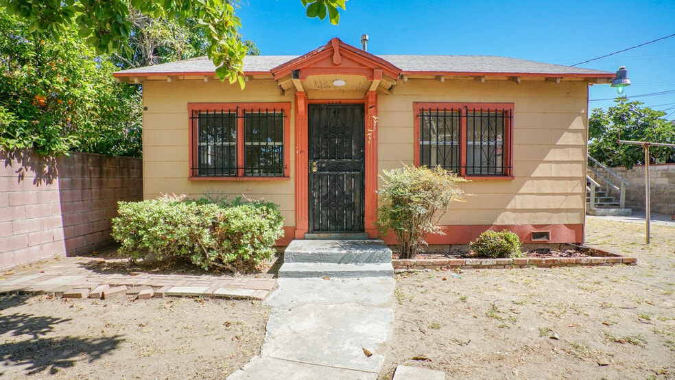 More Photos Of 1111 W 47th St, Los Angeles Apartments For Sale