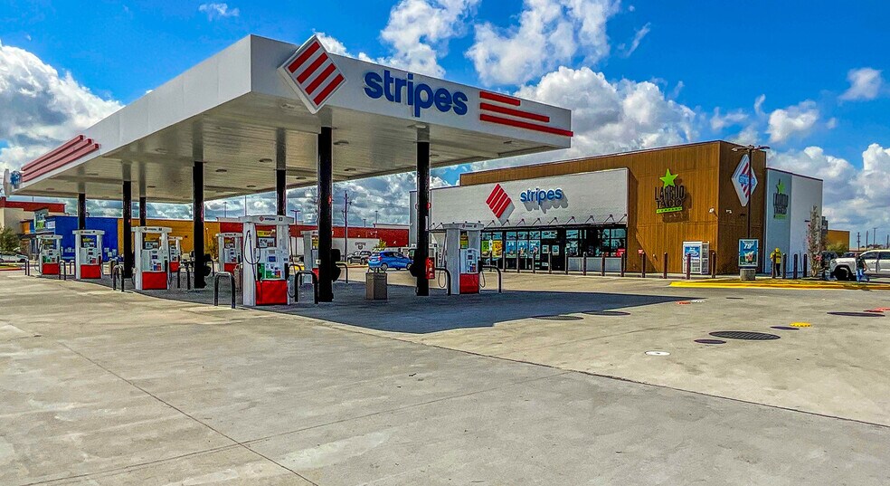 Primary Photo Of 907 Alamo Road, Alamo Service Station For Sale