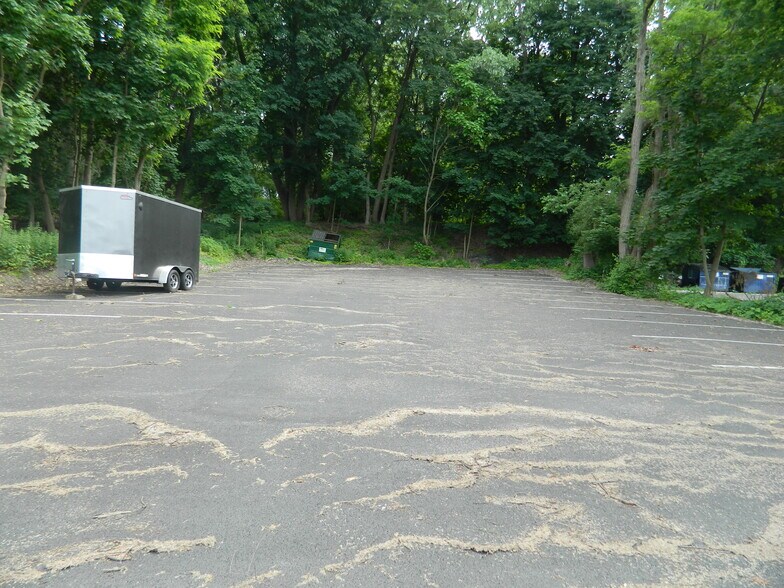 More Photos Of 1648 Western Ave, Albany Freestanding For Lease