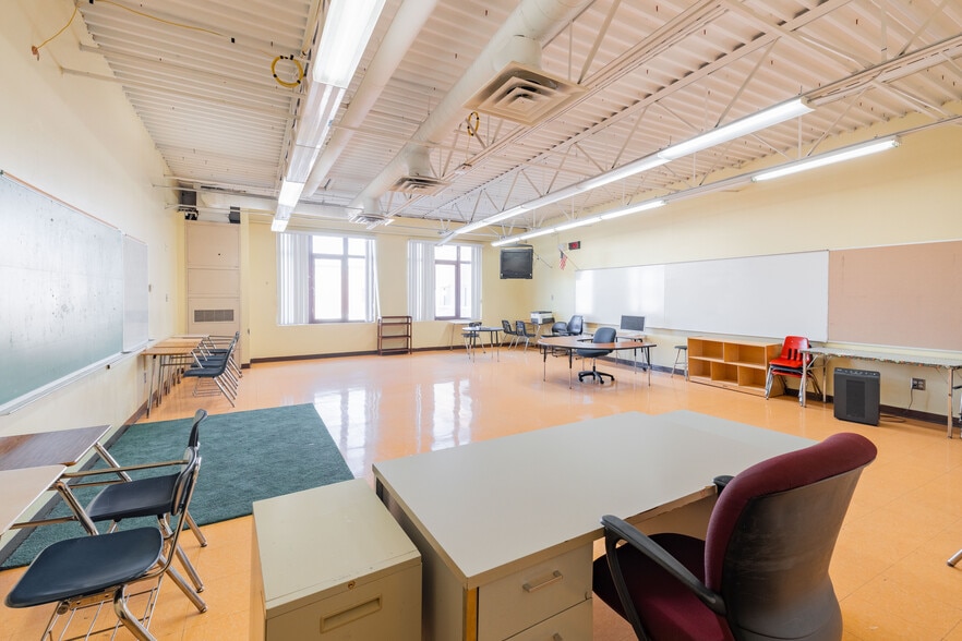 More Photos Of 1460 E Forest Ave, Detroit Specialty For Sale