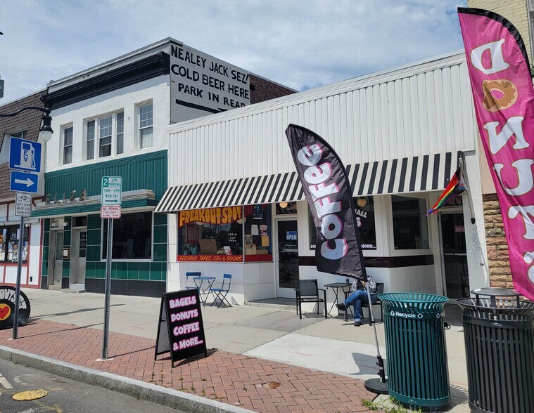 Primary Photo Of 582 Broadway, Kingston Restaurant For Sale