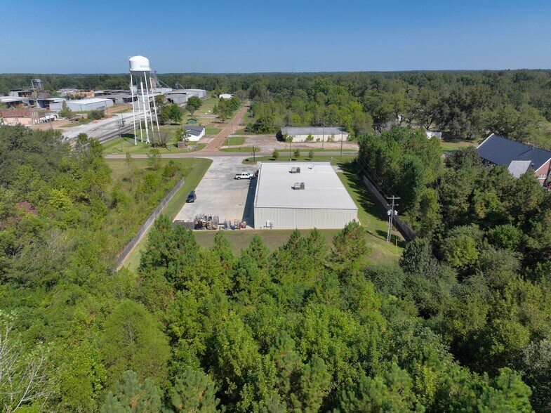 More Photos Of 7070 Line st, Shuqualak Freestanding For Sale