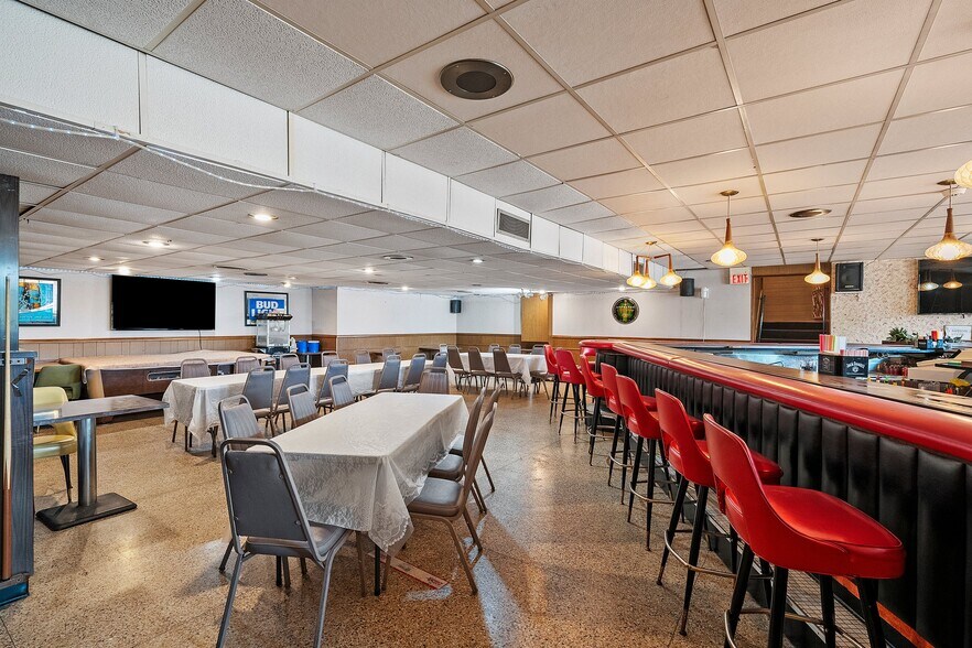 More Photos Of W11466 US Hwy 8, Dunbar Restaurant For Sale